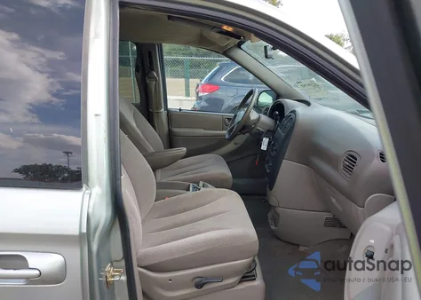 2003 Dodge Grand Caravan Sport from USA, damaged, VIN 2D4GP44R83R328676